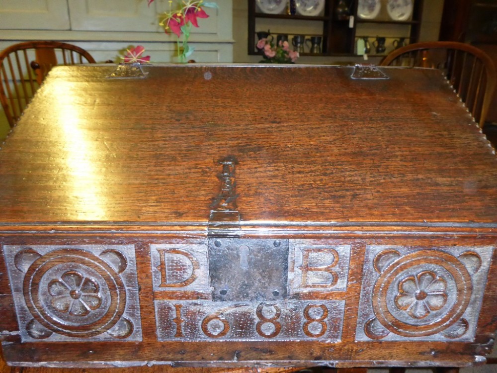 Early Oak Bible Box DB 1688