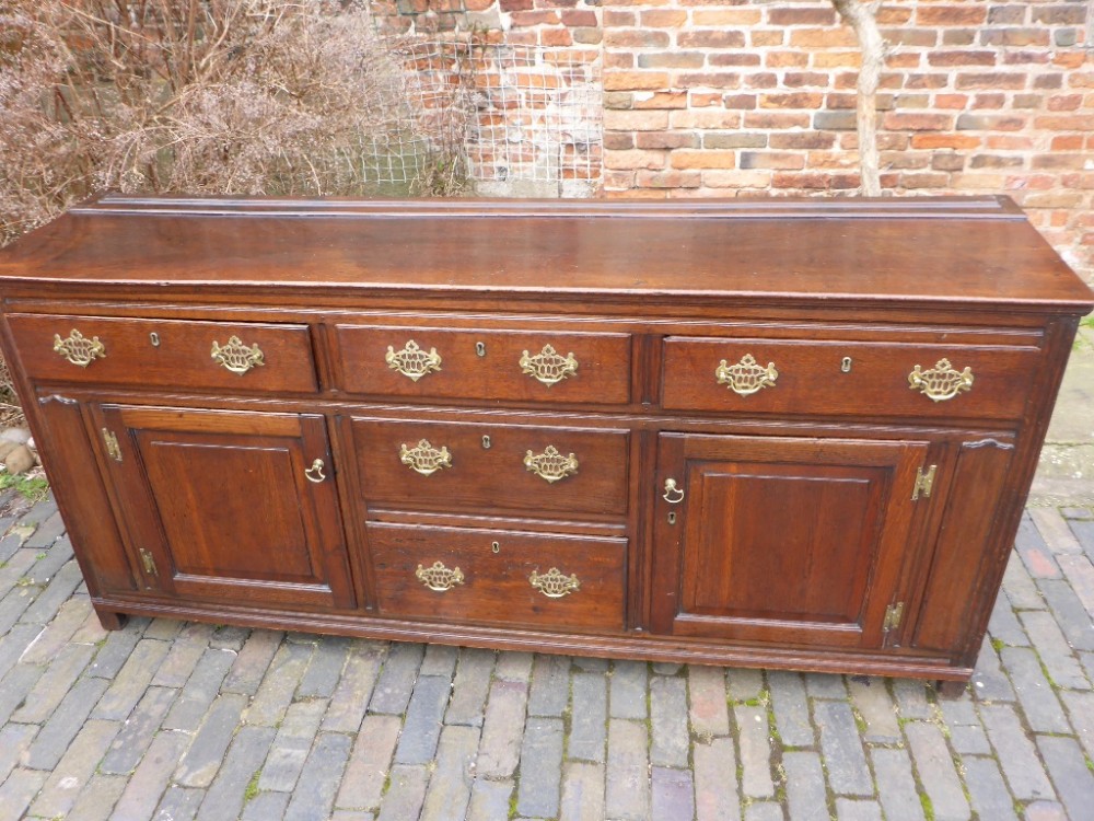 Superb 18th century Oak Dresser