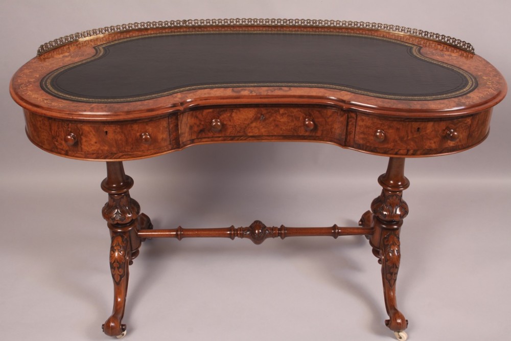 Superb Kidney Shape Desk by DRUCE and Co London