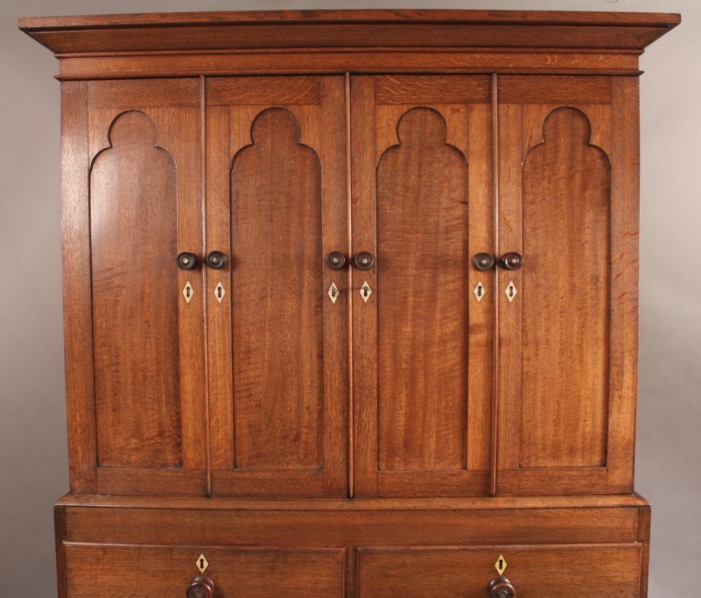 Good Lincolnshire Press Cupboard