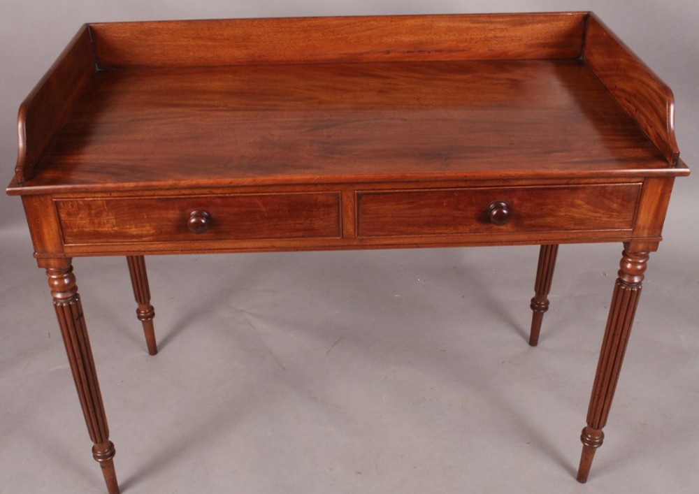 Good Quality Mahogany Library Table