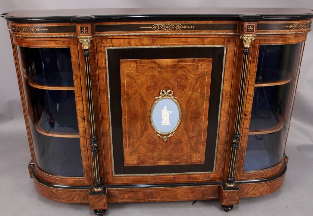 Super Quality Burr Walnut Credenza Inlaid