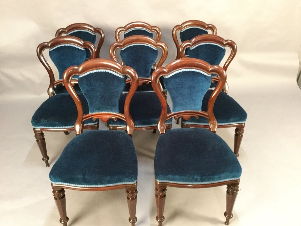 Attractive Set of 8 Victorian mahogany Dining Chairs
