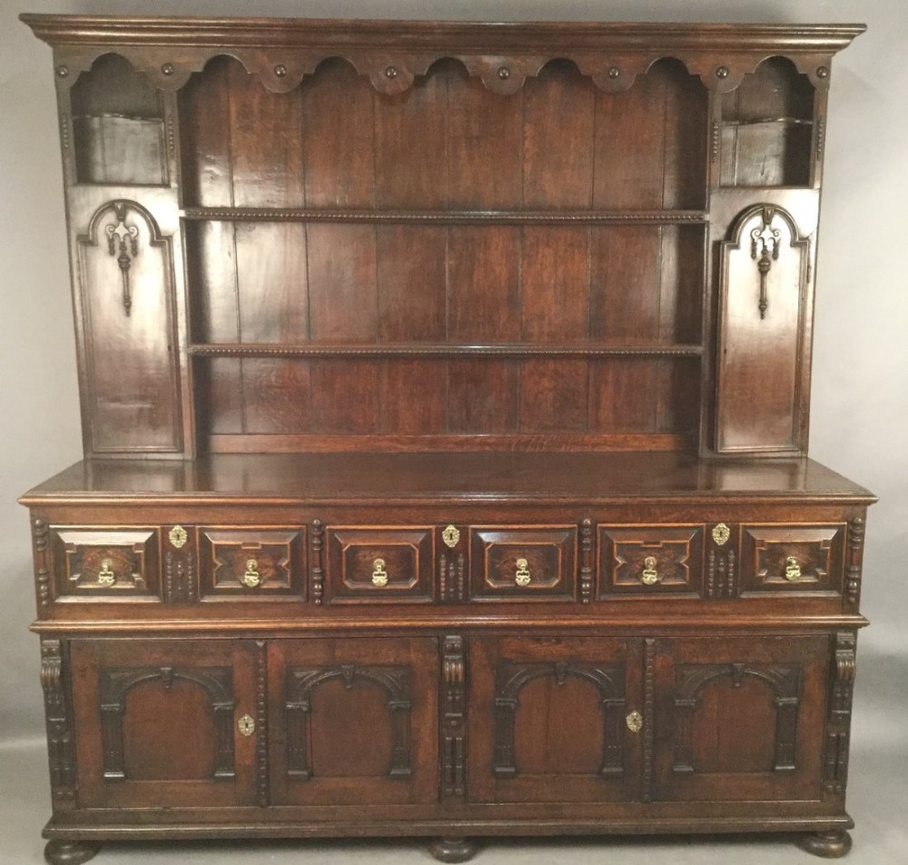 Impressive 18th century Oak Dresser