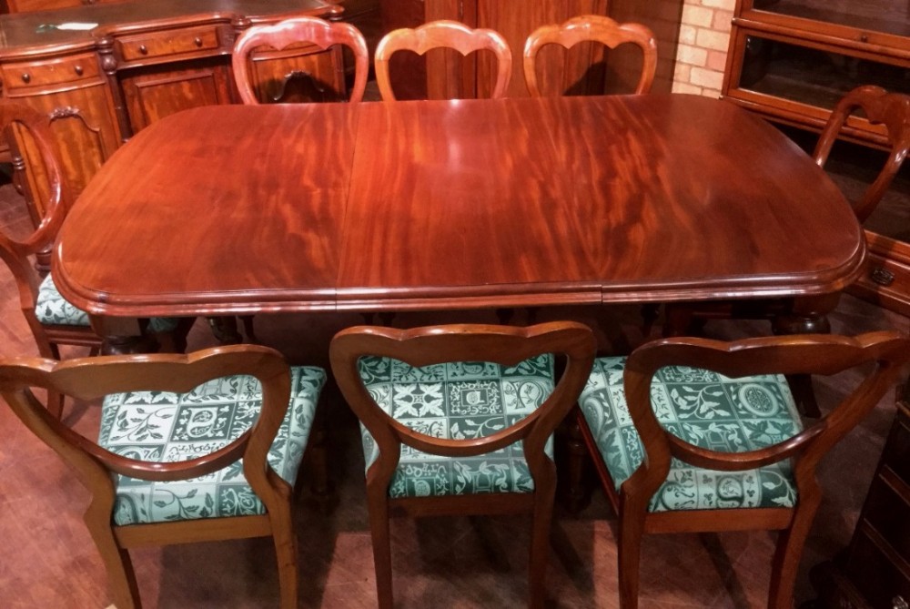 Victorian extending dining table and 8 dining chairs