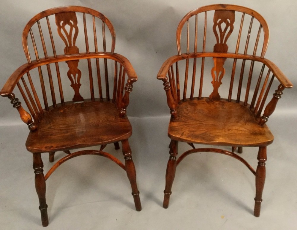 Good Pair of Yew Wood Windsor Chairs c1840