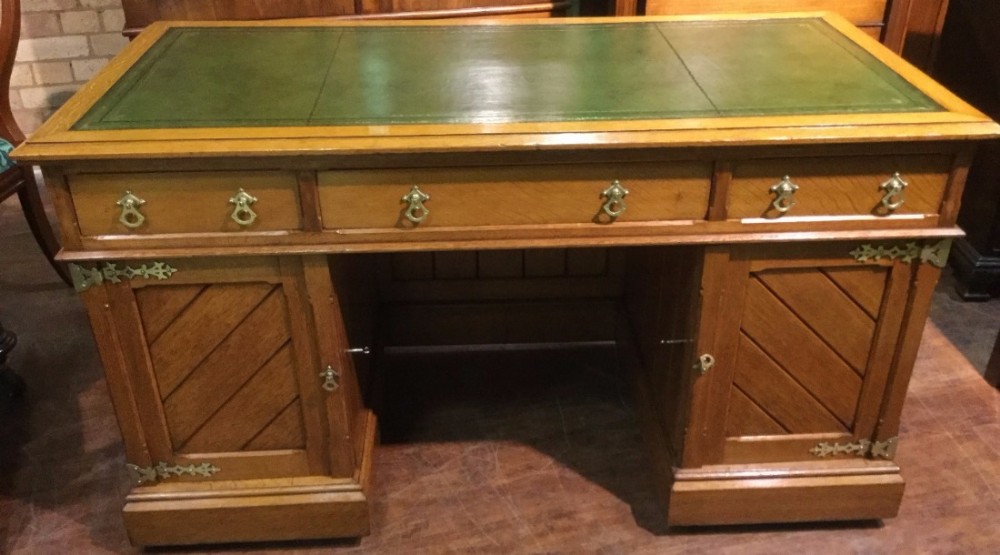 Gothic Revival Pedestal Desk in Oak