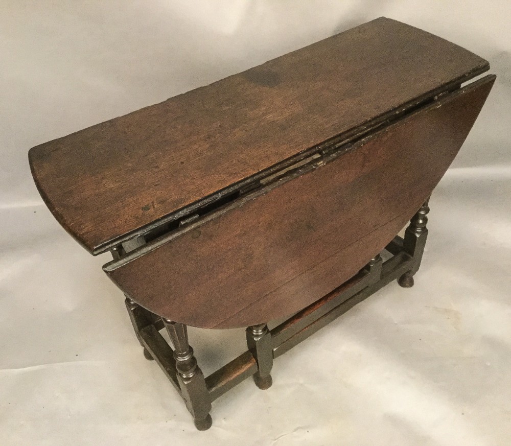 Early Oak Gate Leg Table