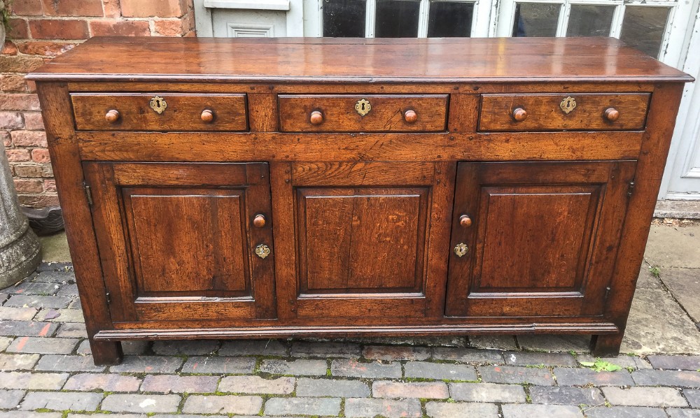 Georgian Oak Dresser c 1730