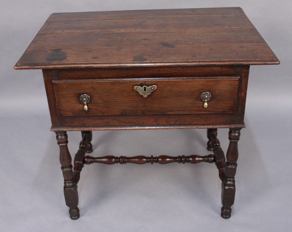 Early 18th century Oak Side Table