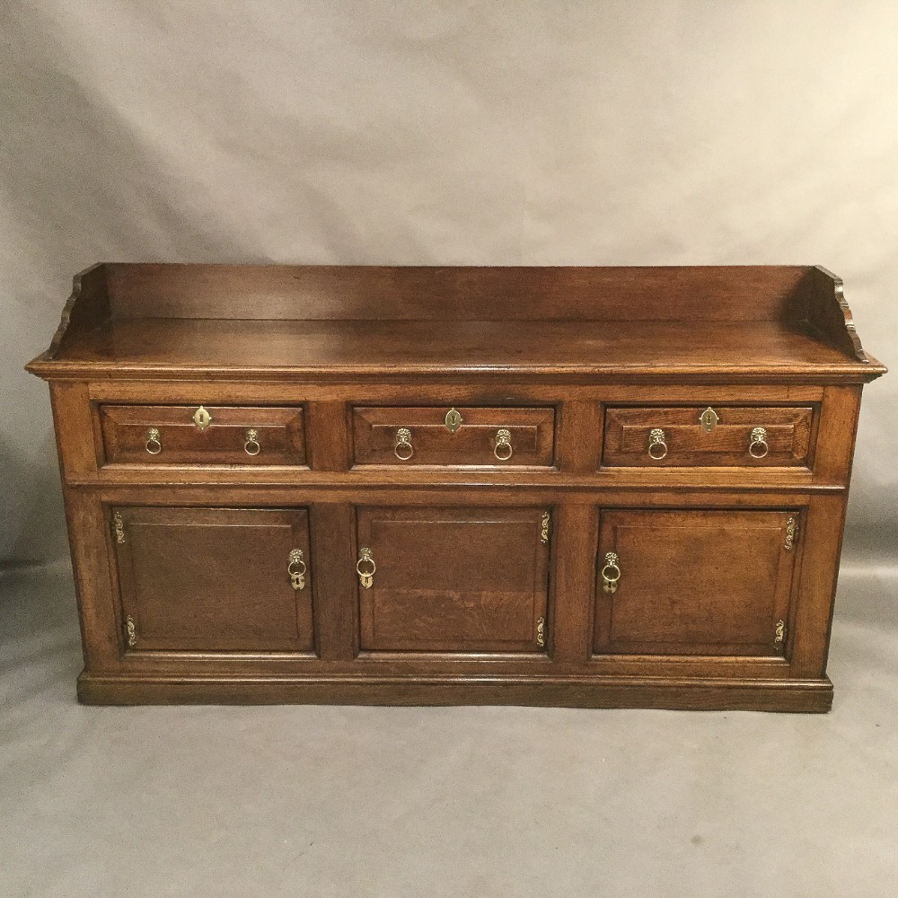 18th century Serving Oak Dresser