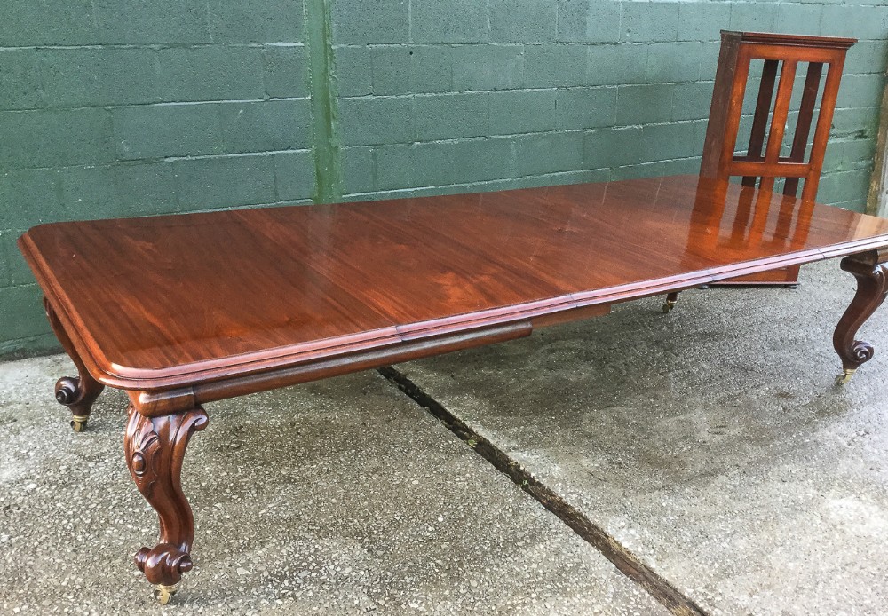 Victorian 3 Leaf Extending Dining Table with Carrier