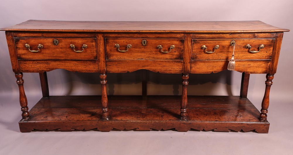 Fine Georgian Serving Dresser Oak c 1750