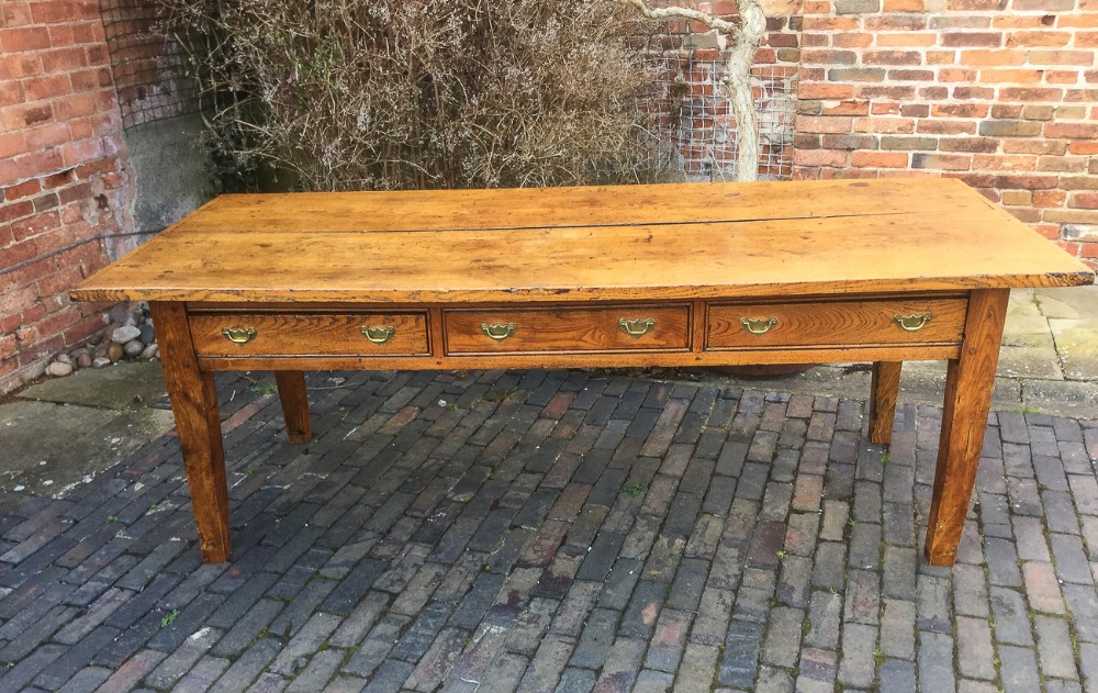 English Farmhouse Dining Table in Elm