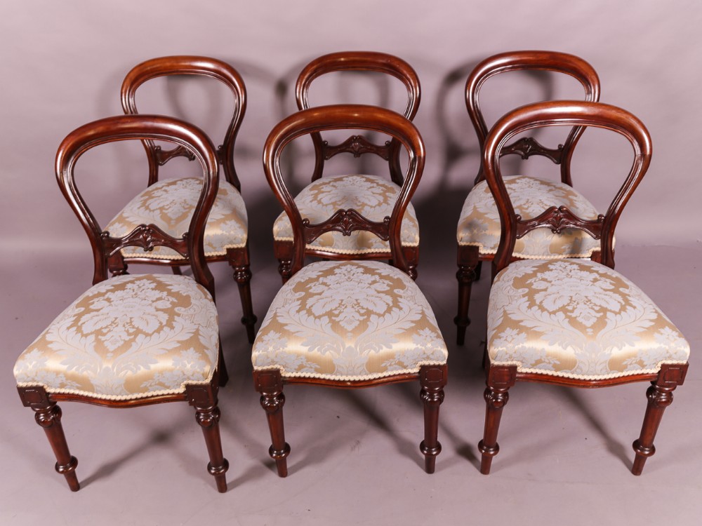 A Set of 6 Victorian Mahogany Dining Chairs