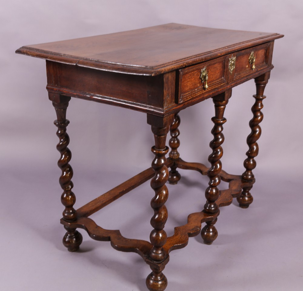 A William and Mary Wavy Stretcher Side Table