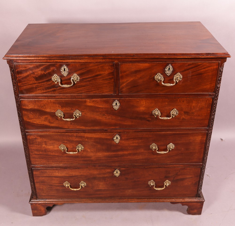 Georgian Mahogany Chest of Drawers