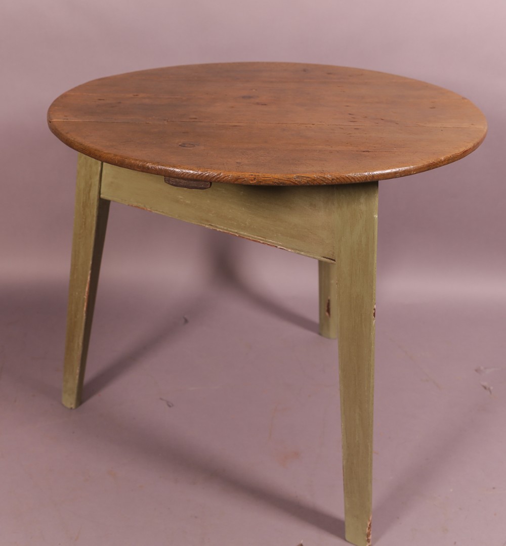 Pine 18th century Cricket Table