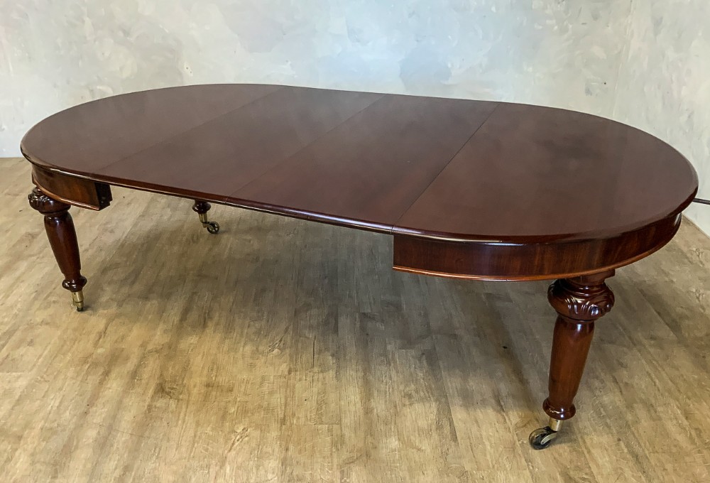 Victorian Mahogany 2 Leaf Extending Dining Table
