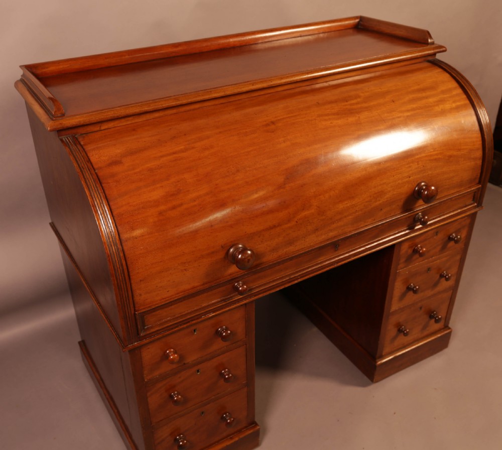 A Victorian Cylinder desk in Mahogany View VIII