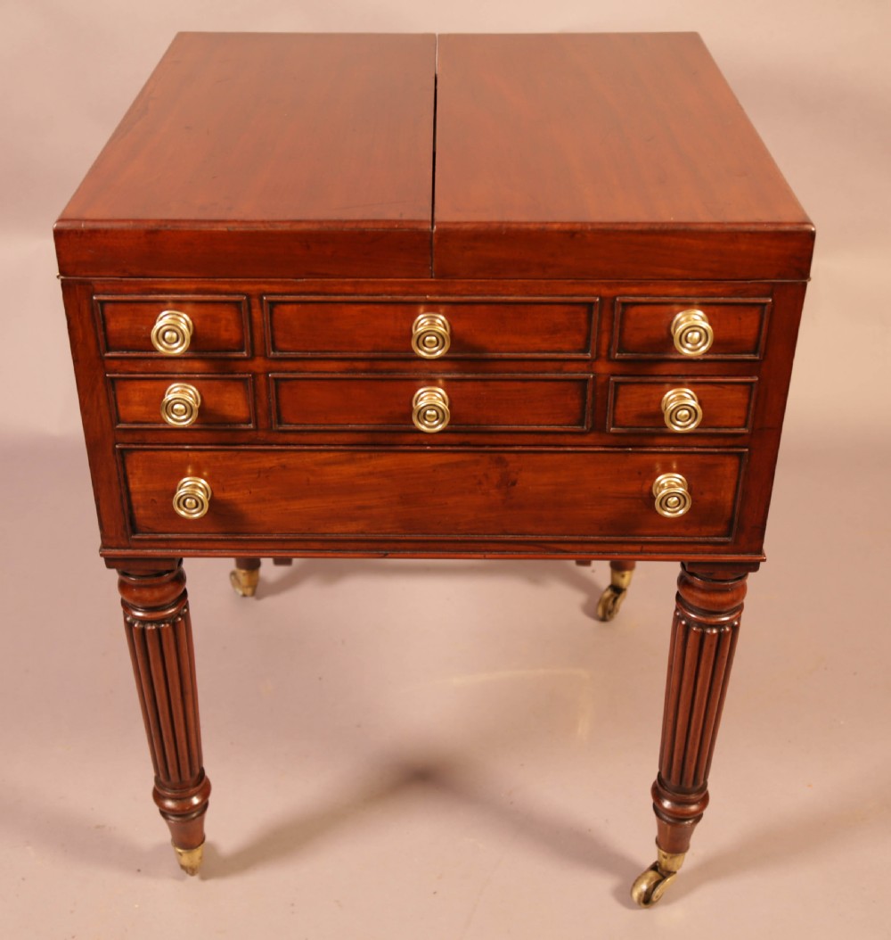 A Fine Quality GILLOWS Gentlemans Dressing Chest