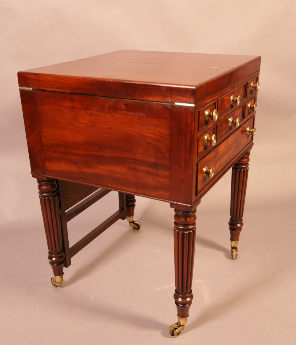 A Fine Quality GILLOWS Gentlemans Dressing Chest View XI