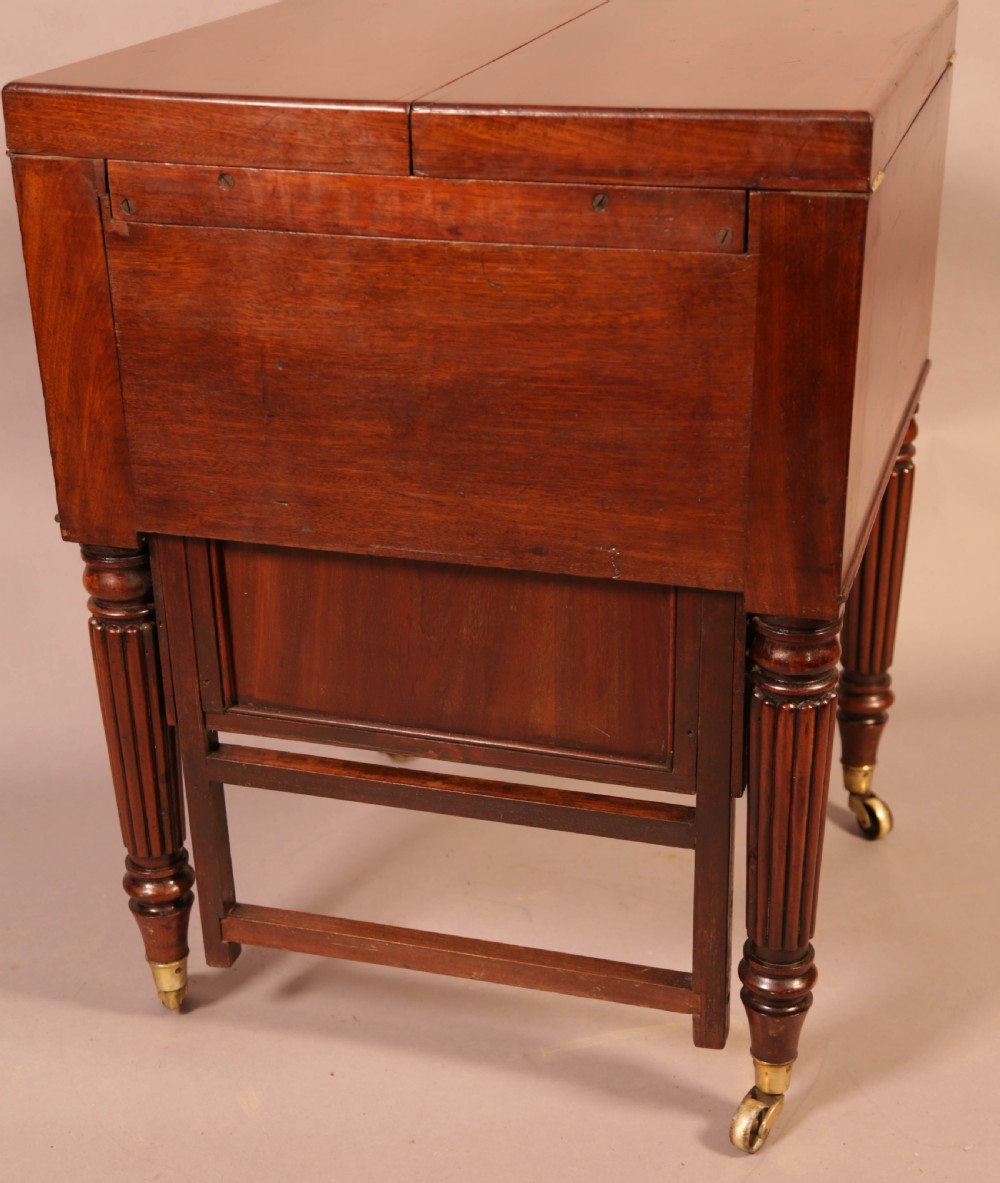 A Fine Quality GILLOWS Gentlemans Dressing Chest View XIII