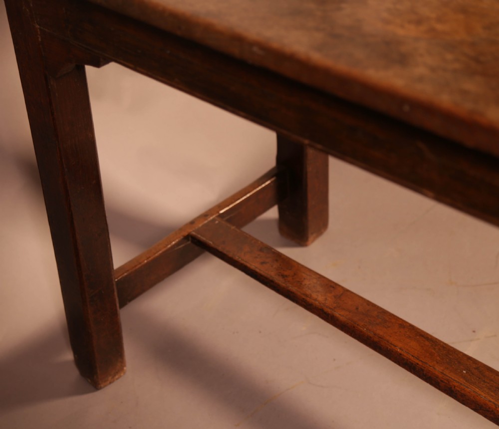 A Good 18th Century Farmhouse Table in Oak  View X