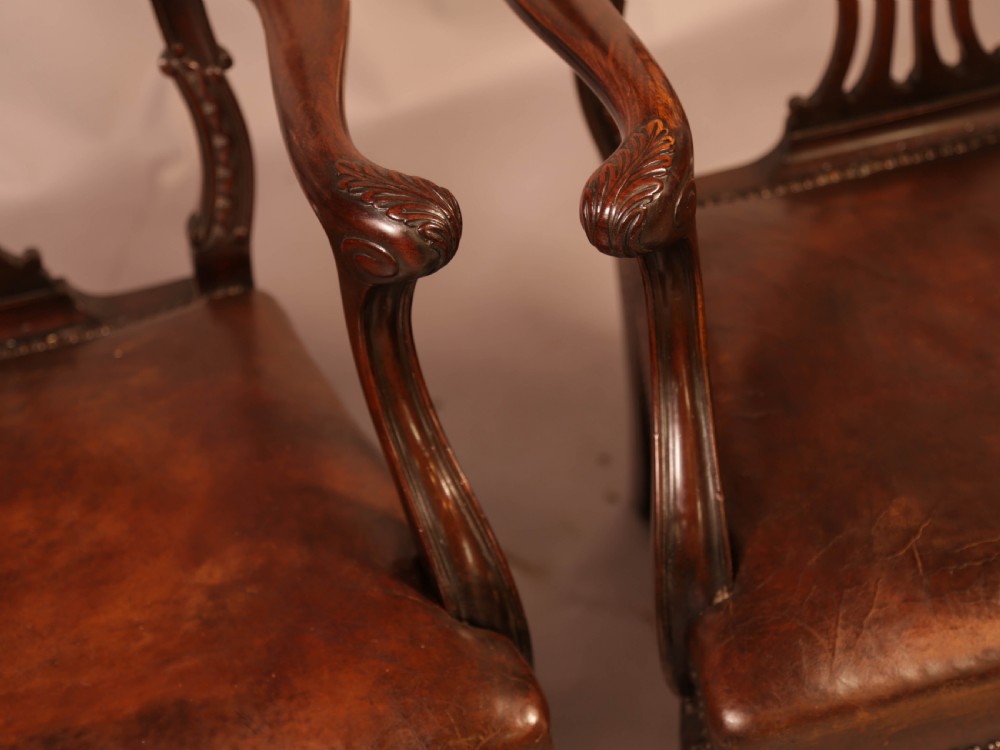 Fine Set of 8 Mahogany Dining Chairs View VIII