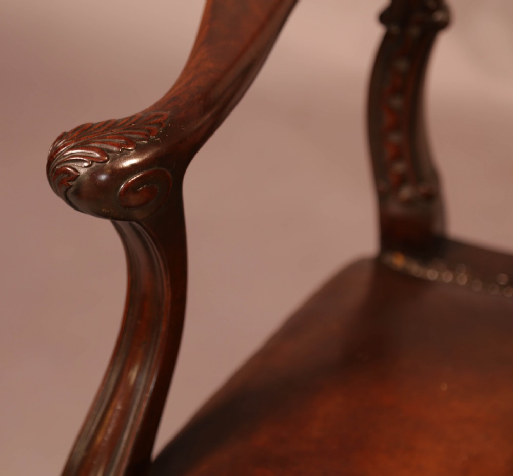 Fine Set of 8 Mahogany Dining Chairs View IX