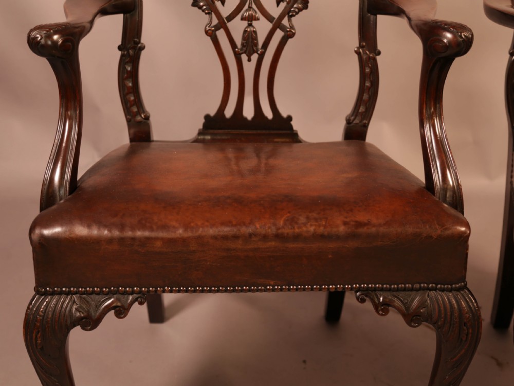 Fine Set of 8 Mahogany Dining Chairs View XV