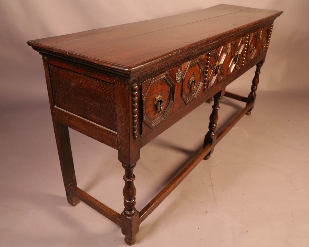 Early 18th century Serving Dresser in Oak View IV