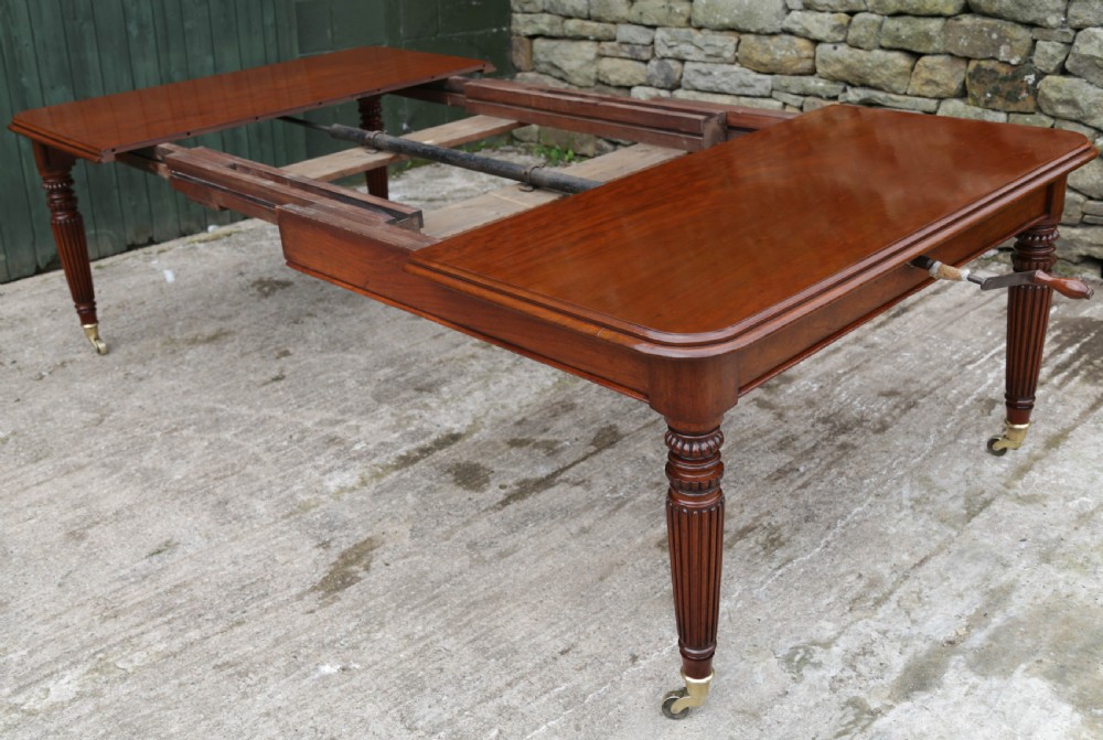 An Early Victorian Mahogany Extending Dining Table Seats 10 View VI