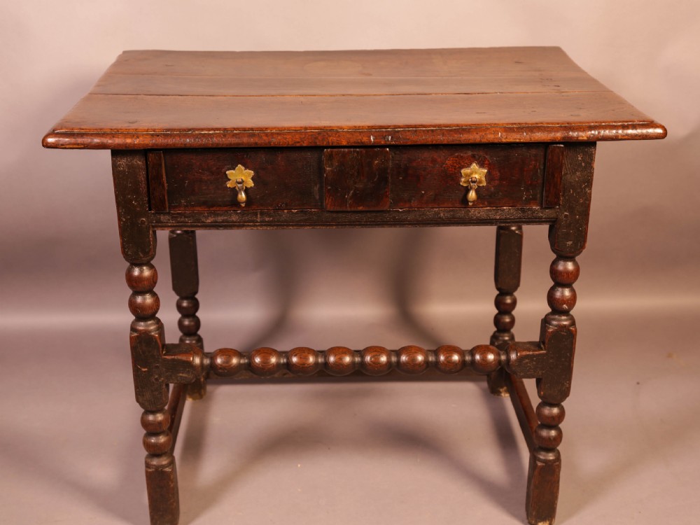 17th century Side Table in Oak fantastic Colour