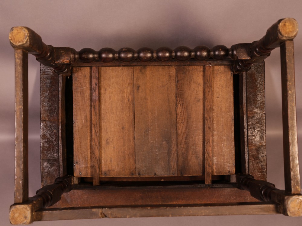 17th century Side Table in Oak fantastic Colour View VIII