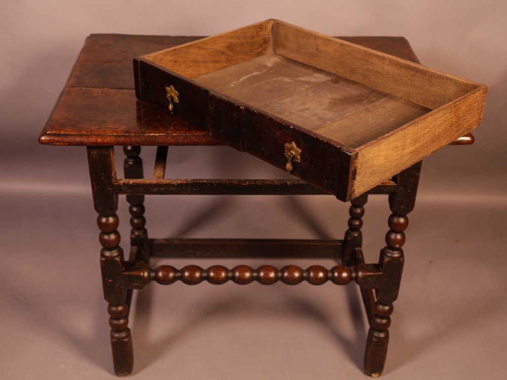 17th century Side Table in Oak fantastic Colour View XV