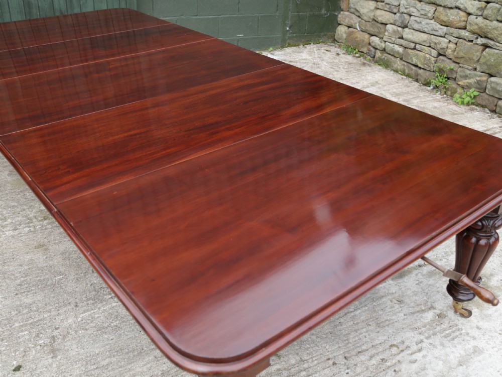 Early Victorian Mahogany Wind Out Extening Dining Table seats 12 View II