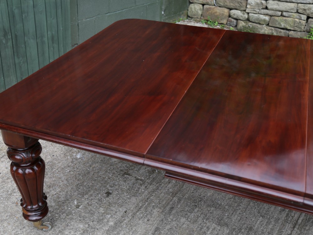 Early Victorian Mahogany Wind Out Extening Dining Table seats 12 View IV