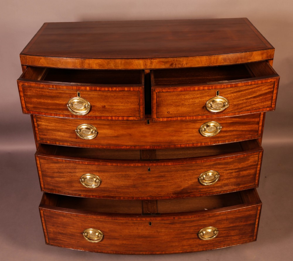 A Fine Georgian Bow Front Chest of Drawers Mahogany Satinwood View III