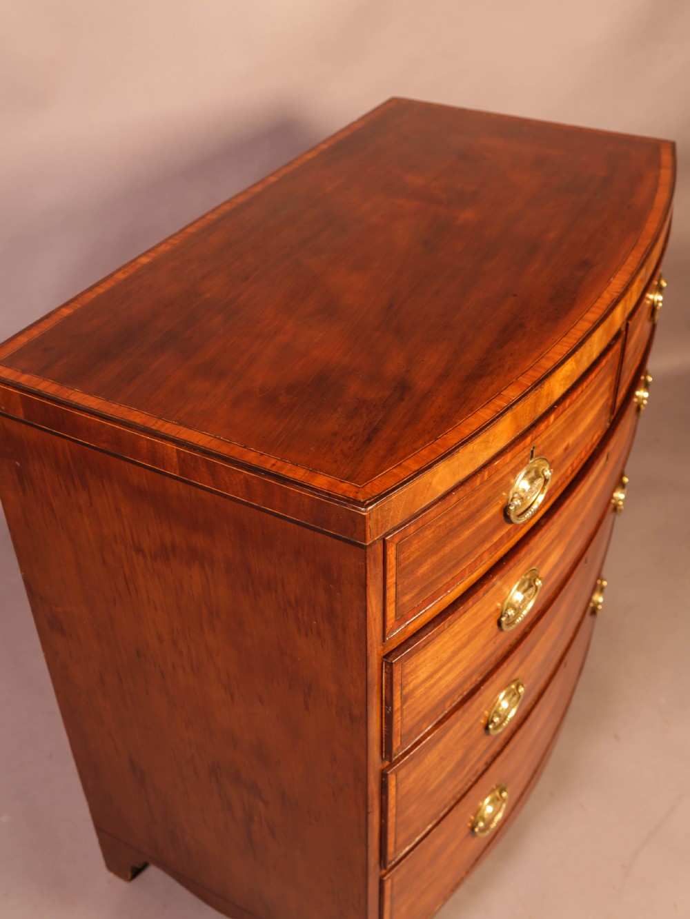 A Fine Georgian Bow Front Chest of Drawers Mahogany Satinwood View VI