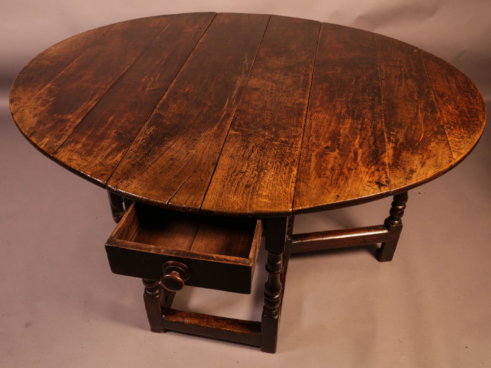 A Very Good large 17th century Gate Leg Dining Table View II