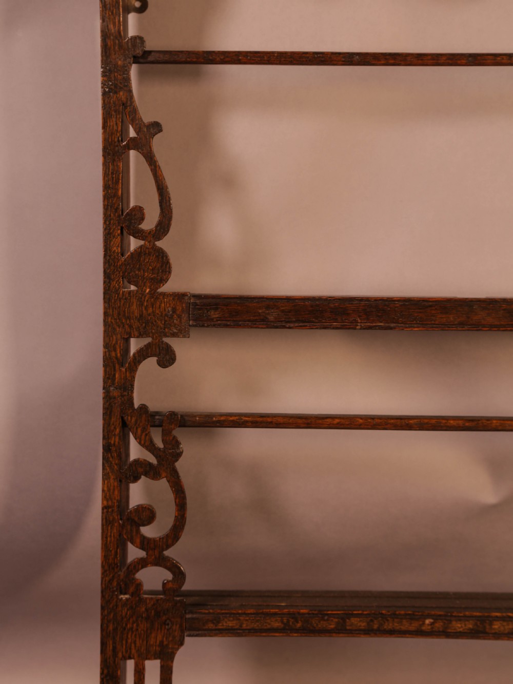 A Good 18th century Plate Rack Oak View IV