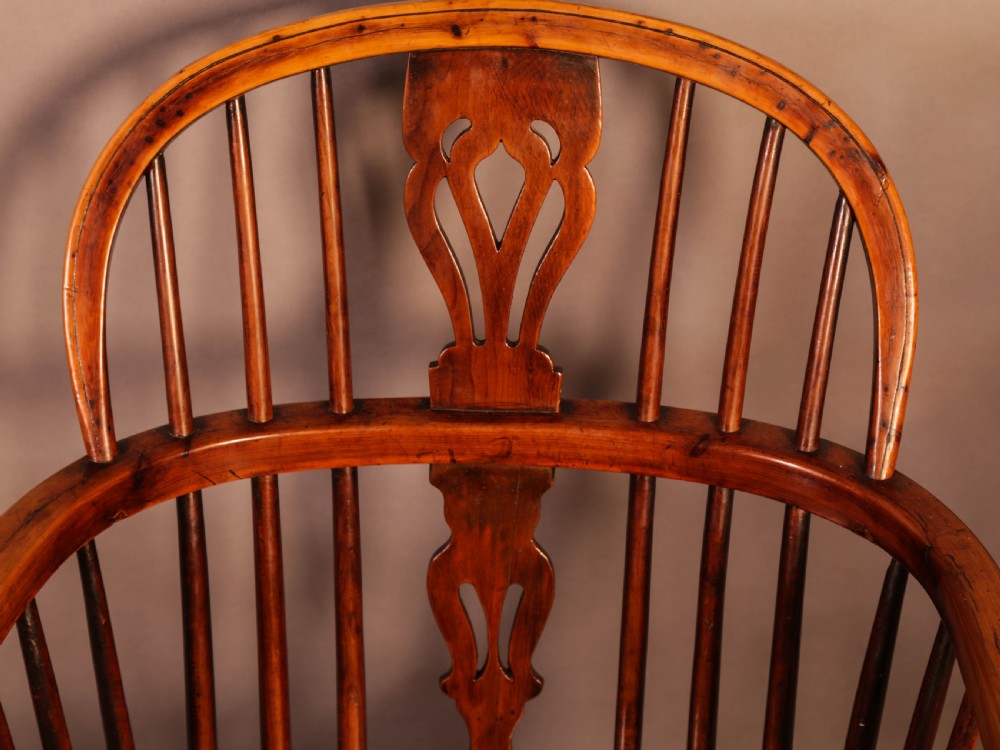 A Set of 4 Yew Wood Windsor Chairs Nicholson rockley View XXI
