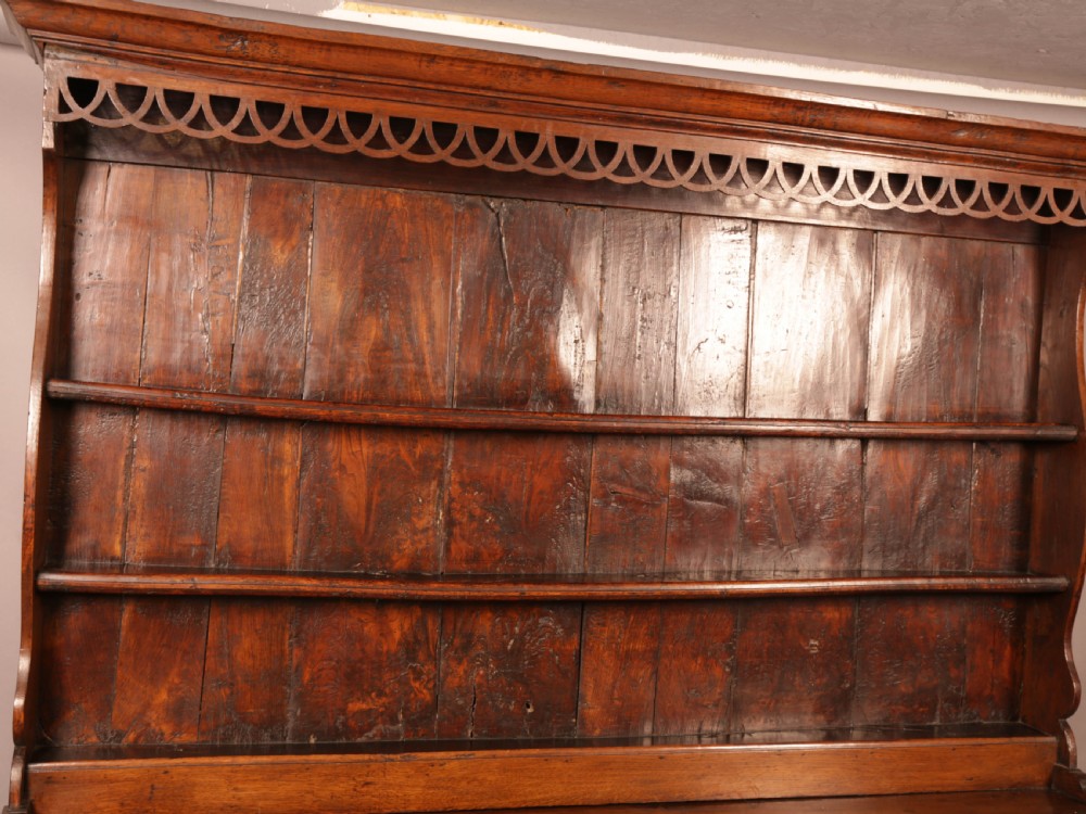 A George III Oak Dresser and Plate Rack View VIII