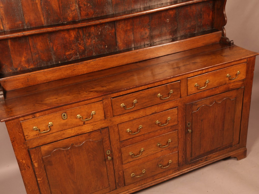 A George III Oak Dresser and Plate Rack View X