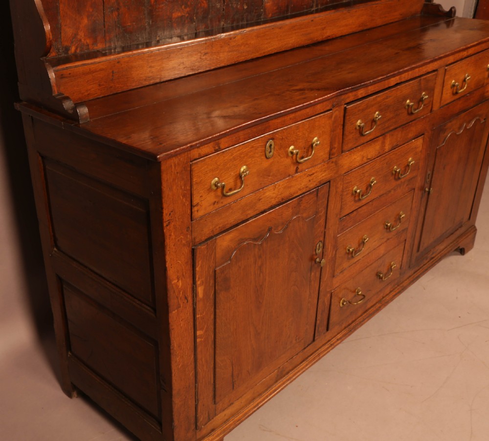 A George III Oak Dresser and Plate Rack View XV