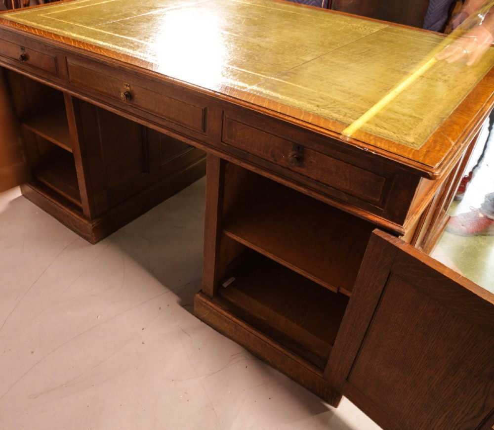 Late Victorian Oak Partners Desk View XIV
