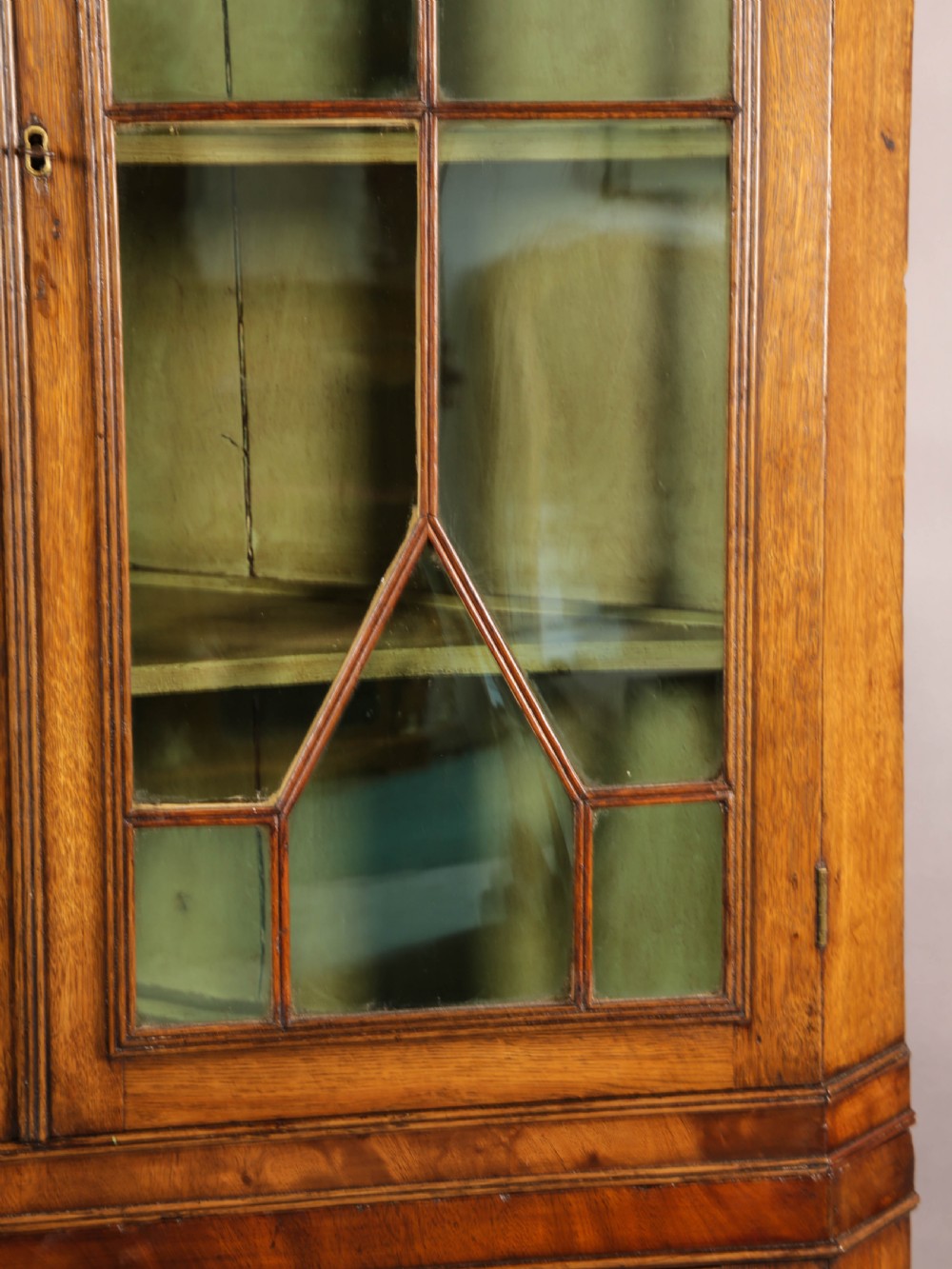 Georgian Full height Corner Cabinet in Oak View VII