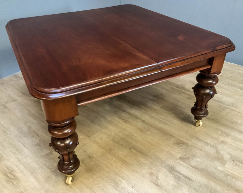 A Victorian Mahogany Extending Dining table seats 10 View XI