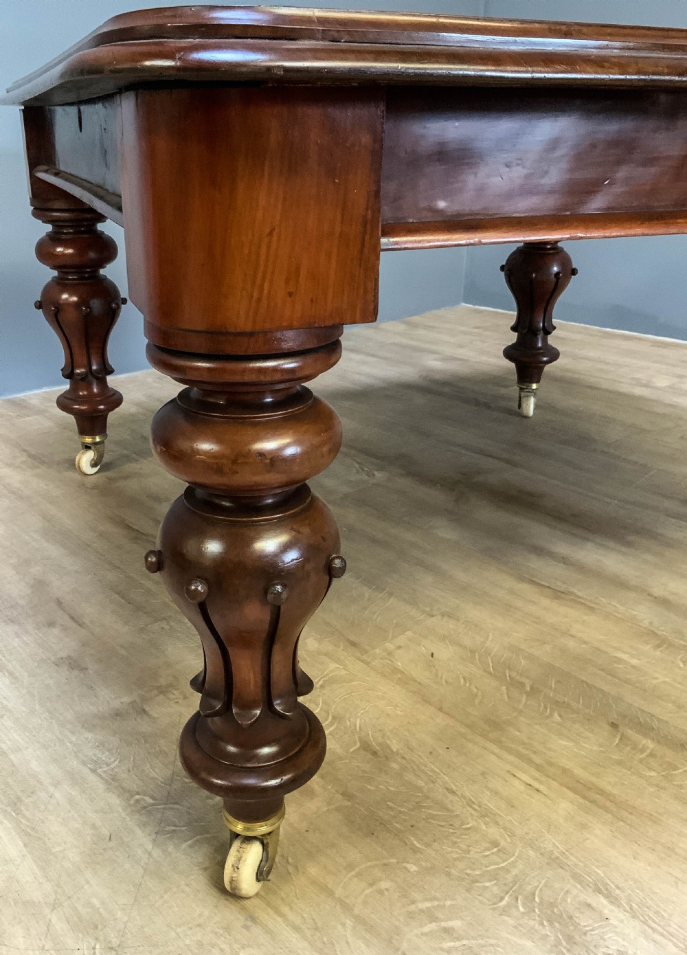 A Victorian Mahogany Extending Dining table seats 10 View XII